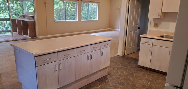 Building Photo - 16-2038 Orchid Dr