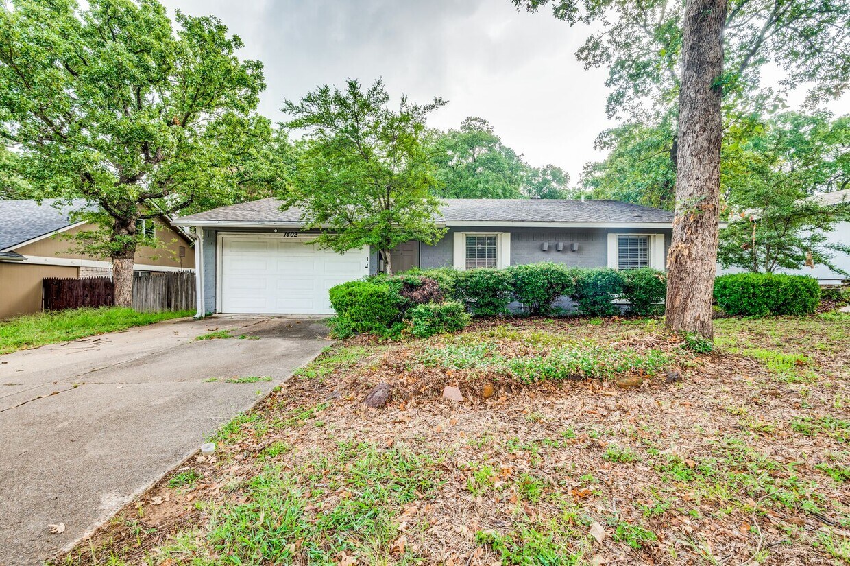 Primary Photo - Charming 3BD Home in Euless