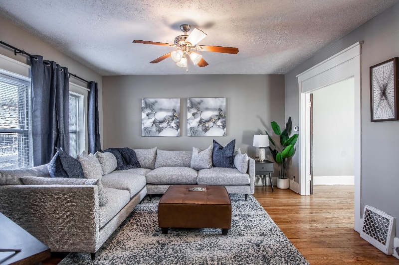 Photo - 3913 Farnam St (Omaha, NE)