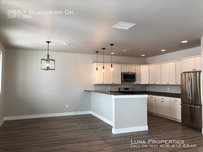 Foto del edificio - 2657 Blackbird Dr