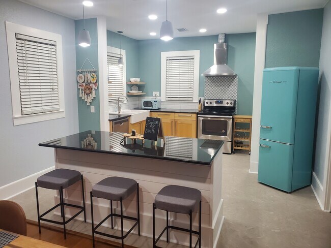 Foto del edificio - 1605 S Elm St