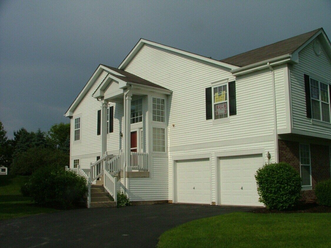 873 Stuarts Dr, Saint Charles, IL 60174 Townhome Rentals in Saint