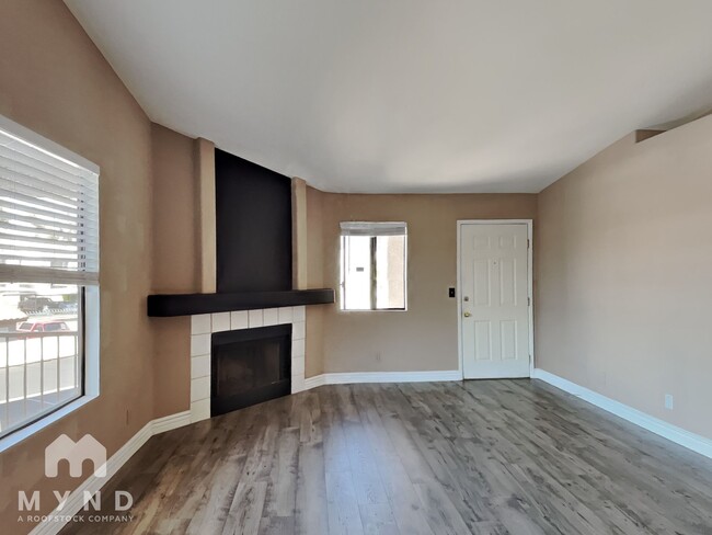 Foto del edificio - 1575 W Warm Springs Rd