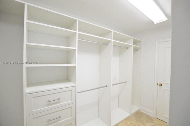 Foto del edificio - 5838 SW 74th Terrace