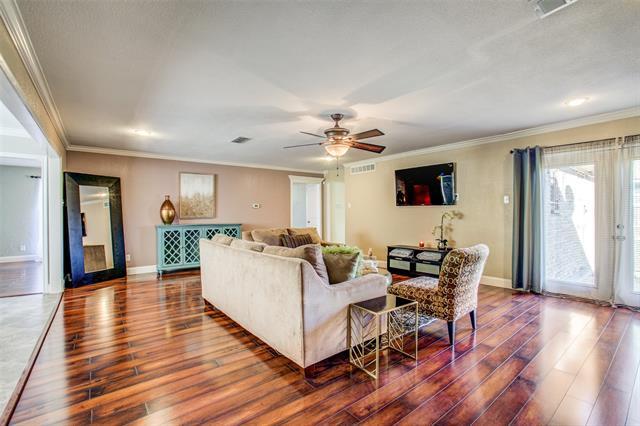 Foto del edificio - 2906 Sharpview Ln