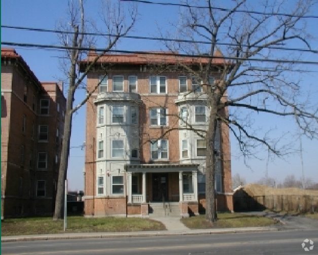 Building Photo - Leonard Buildings