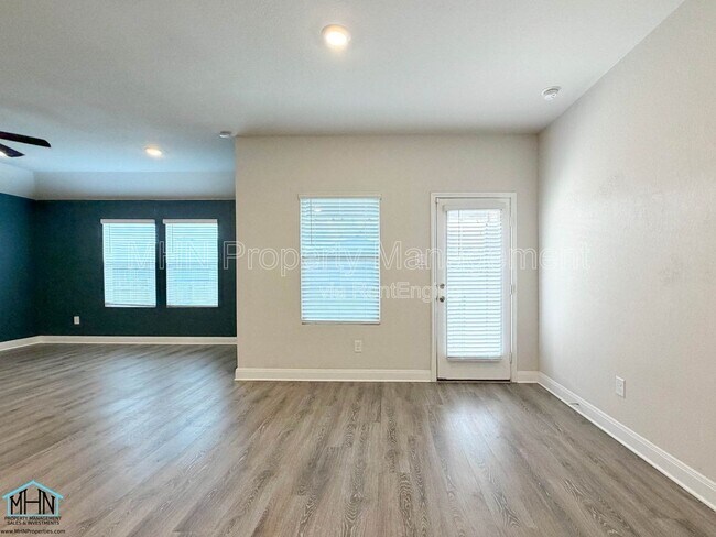 Foto del edificio - 1405 Redwood Crk