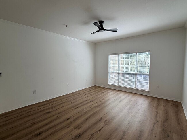 Foto del edificio - 7800 Point Meadows Dr