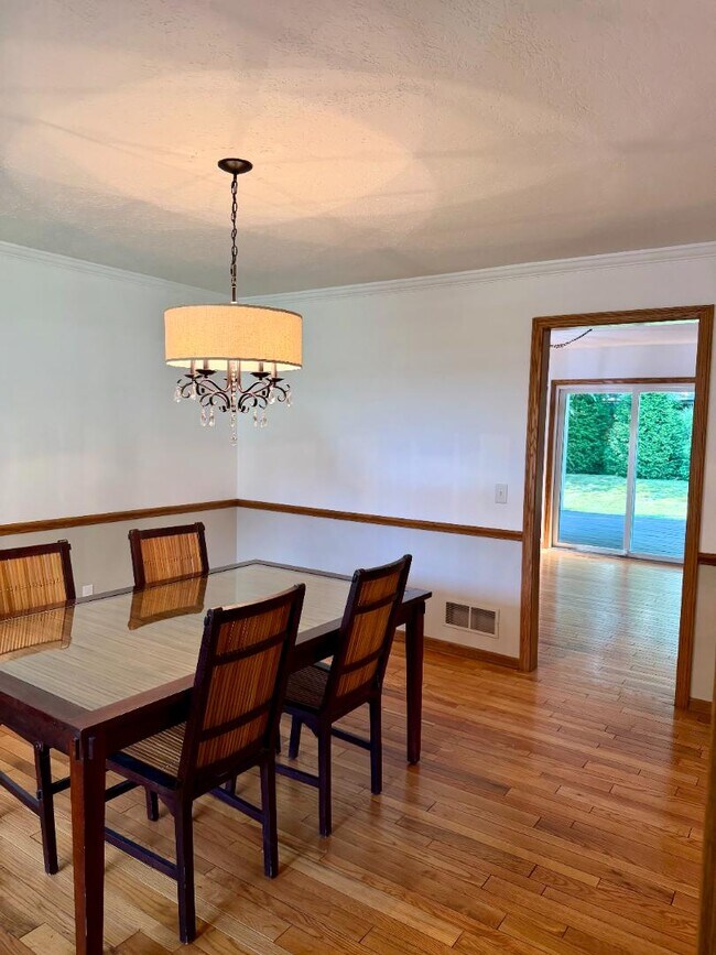 Foto del edificio - 6955 Salerno St NW
