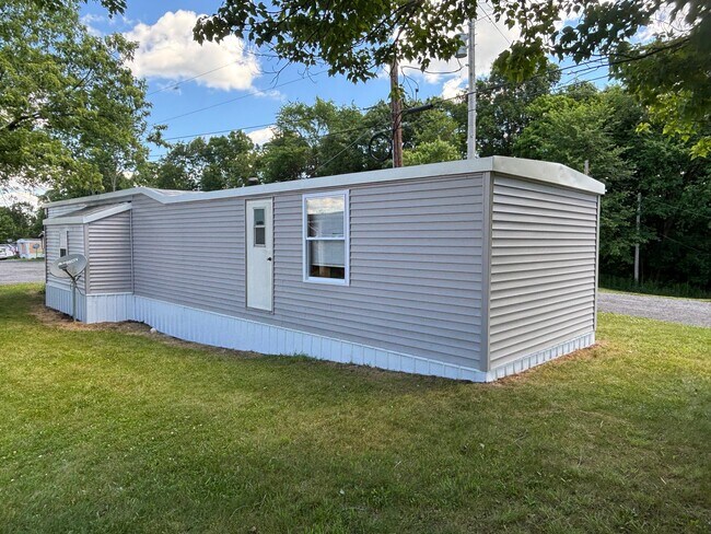 Foto del edificio - 101 Breezewood Park Rd