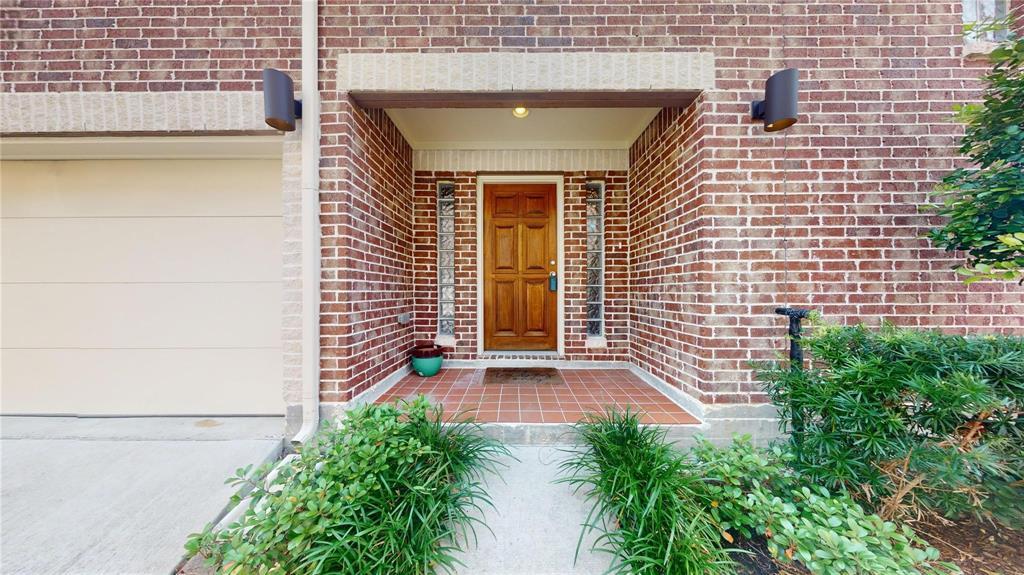 Foto principal - 8749 Bryam St