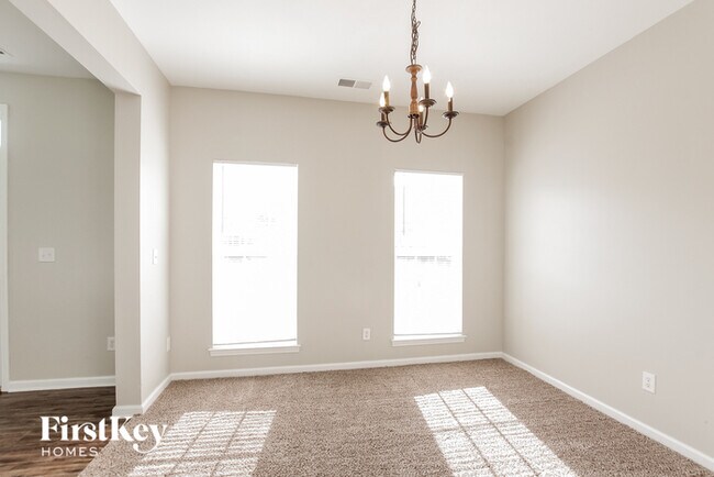 Building Photo - 2022 Bridleside Dr