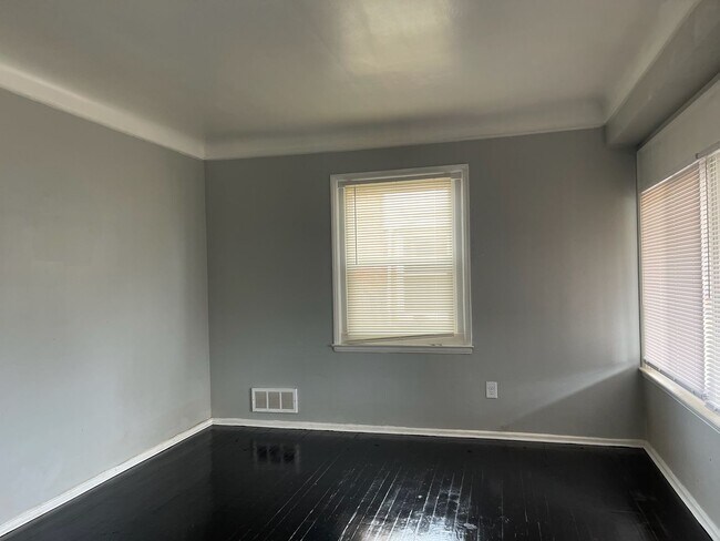 Foto del edificio - 12731 Grayfield - 3 BEDS & 2 BATH FOR RENT!