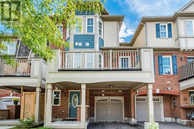 Building Photo - 222 Mortimer Cres
