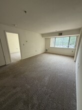 Interior Photo - Merion