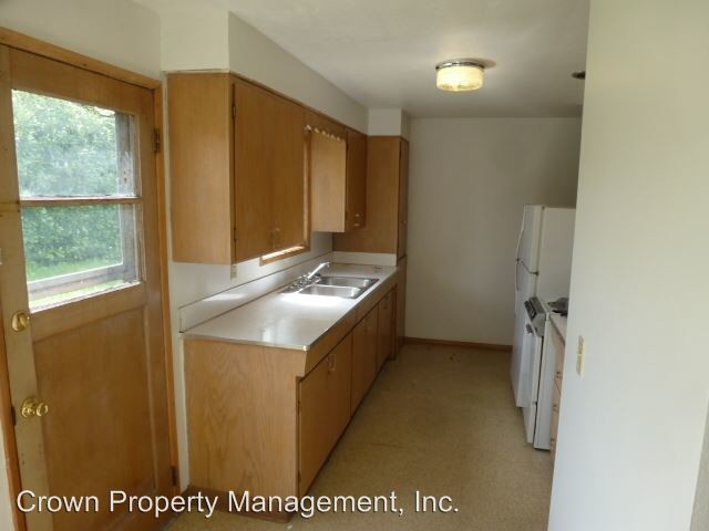 Building Photo - 923-945 Fir St S