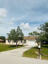 Building Photo - 2791 SE Buccaneer Cir