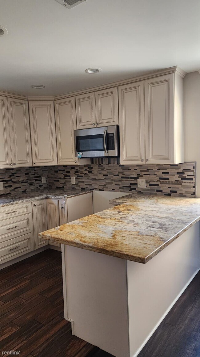 Foto del edificio - 2 br, 2 bath House - 9524 Friendship Ave