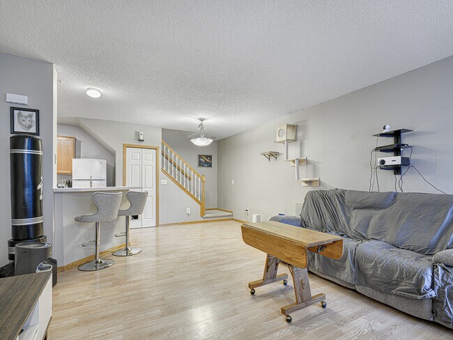 Foto del edificio - 1961 Bluestem Ln