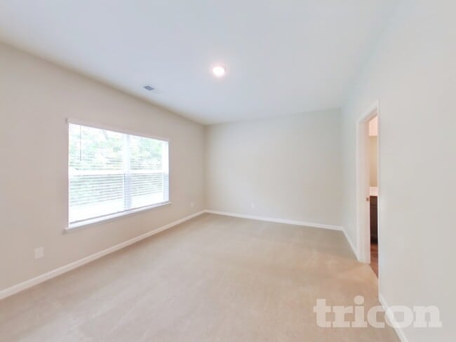 Building Photo - 2918 Beeswax St