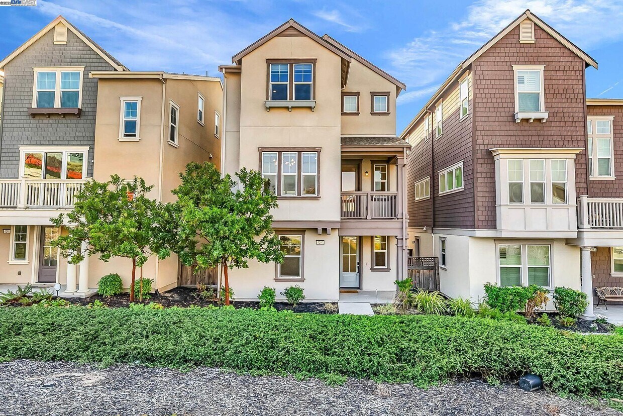 Foto principal - 4287 Loyalton Rd