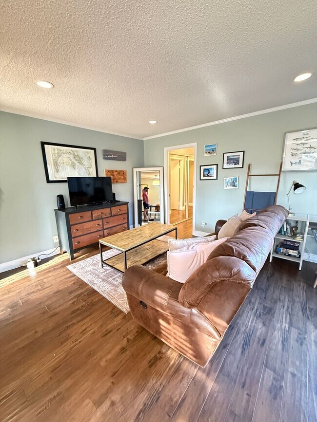 Foto del edificio - Centrally located Mission Valley 2 bedroom condo