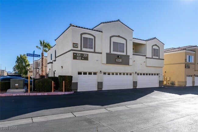 Foto del edificio - 6328 Desert Leaf St