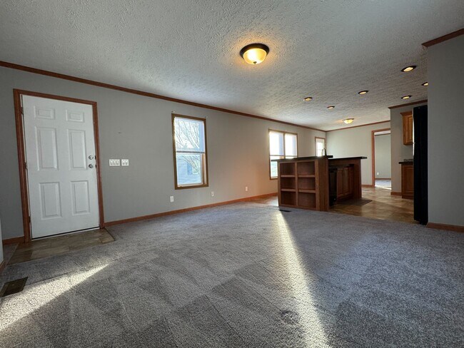 Building Photo - 2021 Lark Ln NW