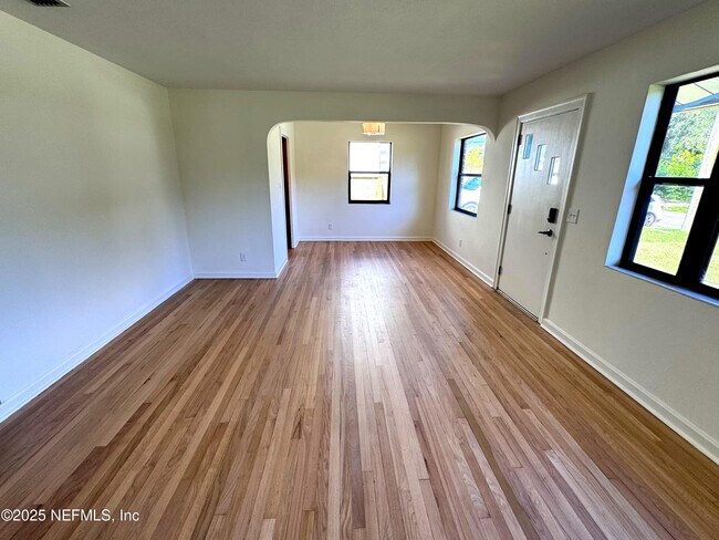 Building Photo - 4238 Appleton Ave