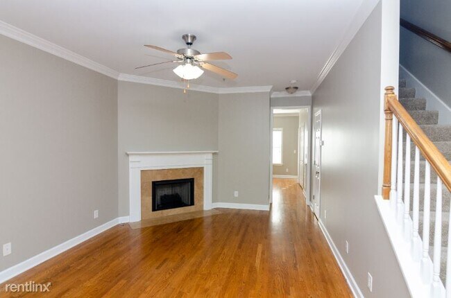 Building Photo - 2 br, 1.5 bath Townhome - 3002 Newport Valley