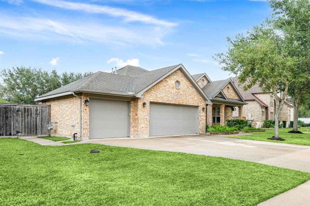 Foto principal - 2117 Quiet Falls Ln