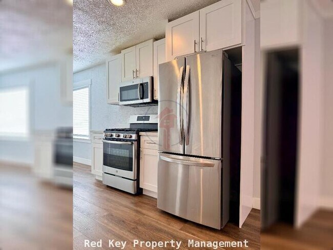 Foto del edificio - 3150 W Duplex