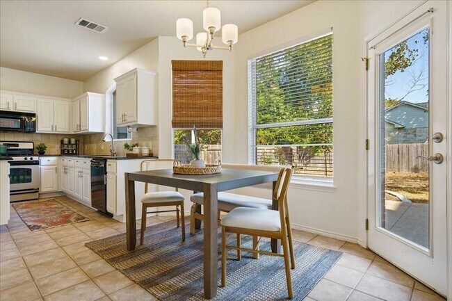Building Photo - 5128 Bluestar Dr