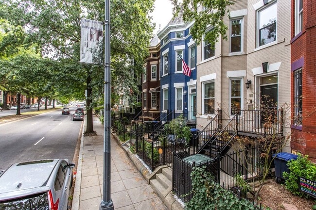 Foto del edificio - Cozy 1 Bedroom Apartment in Bloomingdale!