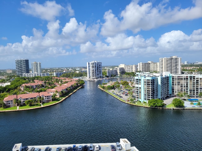 Photo - 3800 S Ocean Dr Apartment