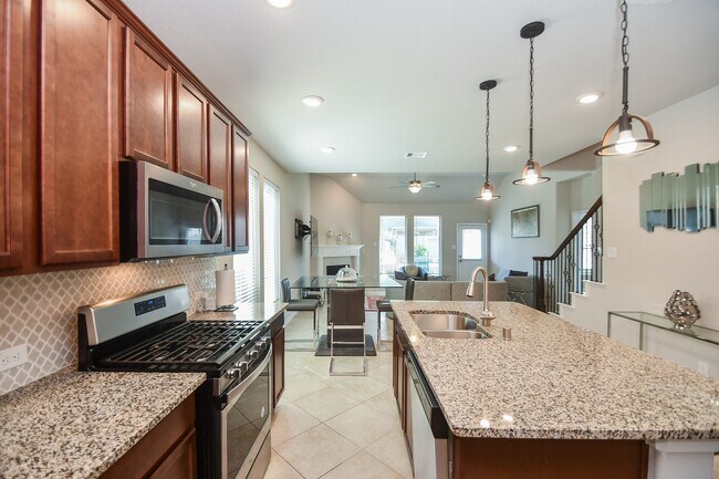 Foto del edificio - 5023 Lord Crest Ln
