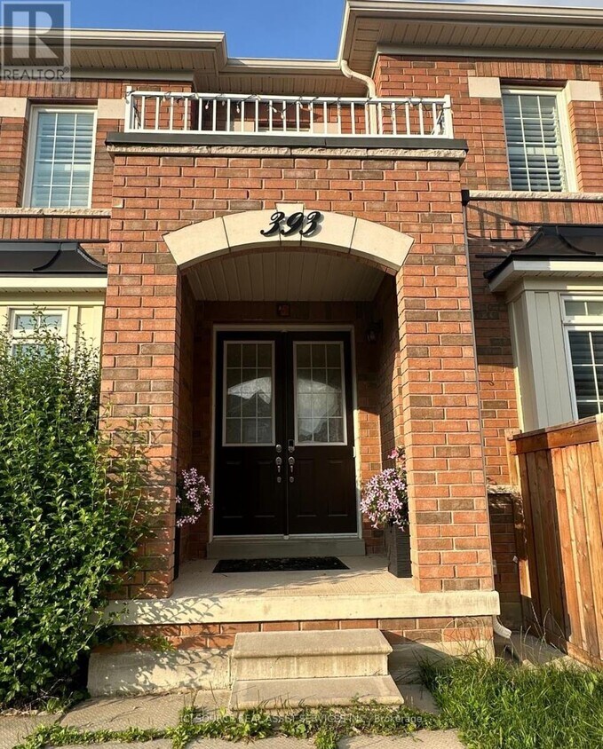 Primary Photo - 393 Royal W Dr