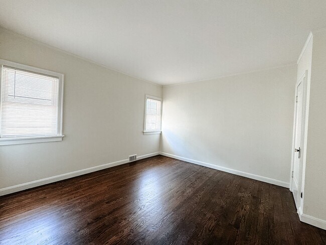 Foto del edificio - 2331 N 54th St