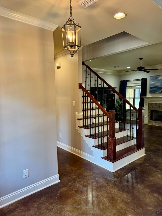 Foto del edificio - 6991 Carson Ln