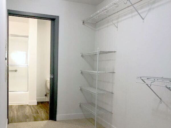 Interior Photo - 33 South Third