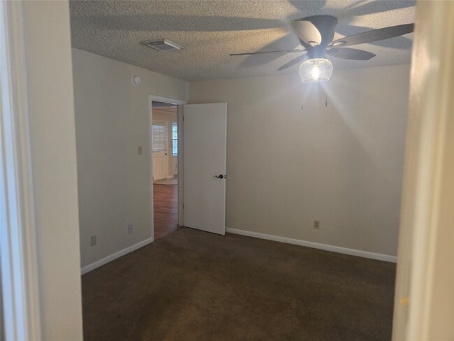 Building Photo - 12703 Pleasant Grove Rd