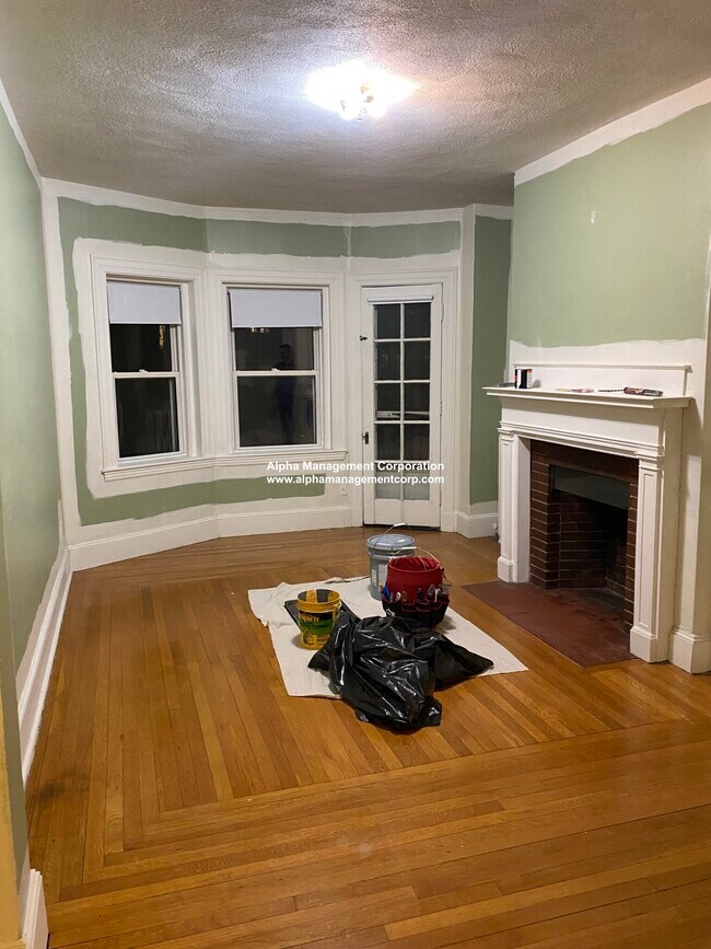 Building Photo - 11 Westwood Rd