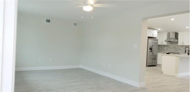 Building Photo - 1065 Brown Rd