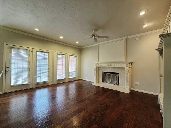 Building Photo - 5604 NW 106th St