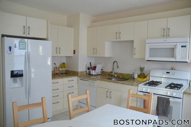 Foto del edificio - 63 Fairbanks St