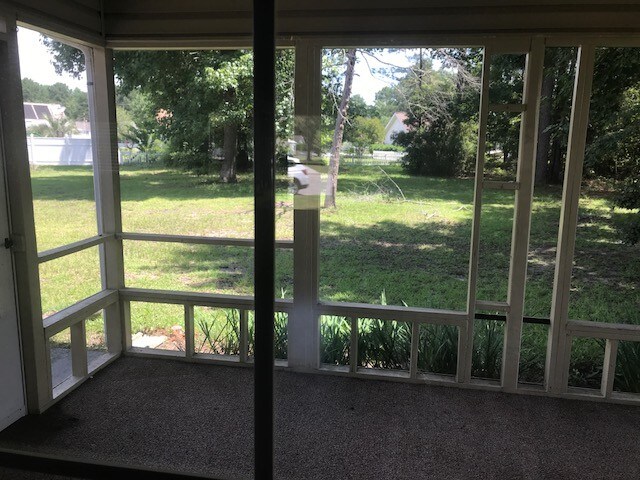 Building Photo - 910 Castlewood Dr