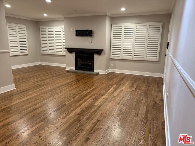 Foto del edificio - 18148 Hartland St