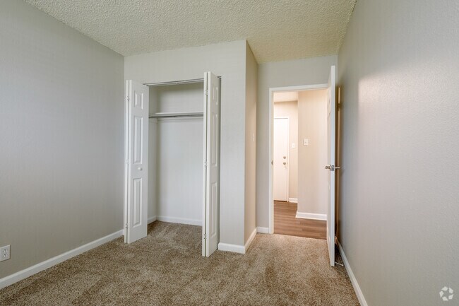 The Shores at Lakeview - 4