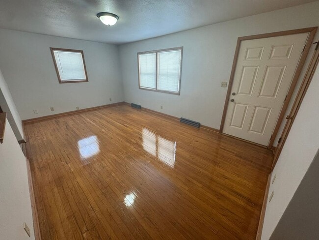 Building Photo - 934 S 28th St