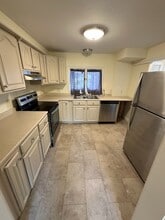 Building Photo - 69 Dirigo Dr